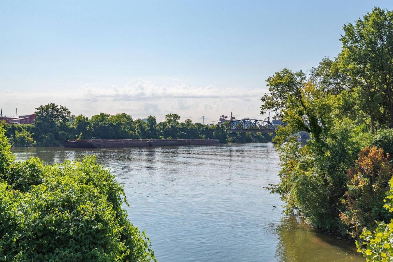 Riverfront 786 Holiday home *