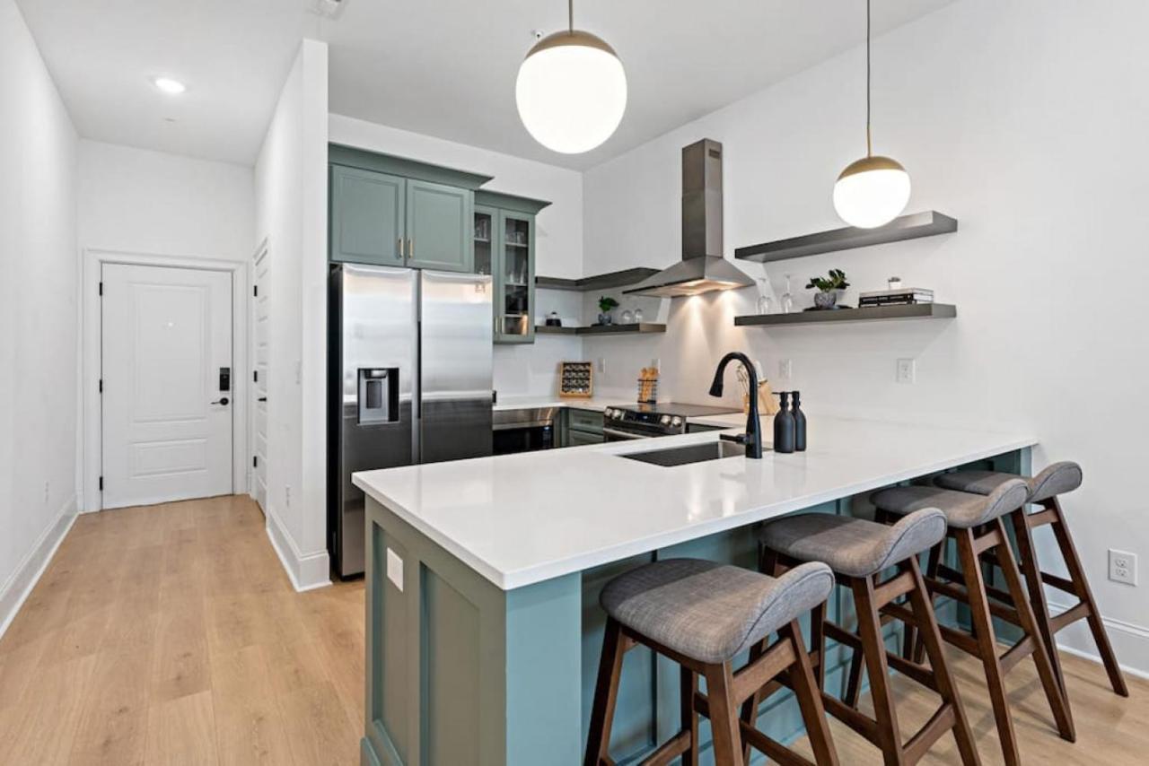 Luxury Design, Close To Broadway - 4 Beds, 2 Bedrm *