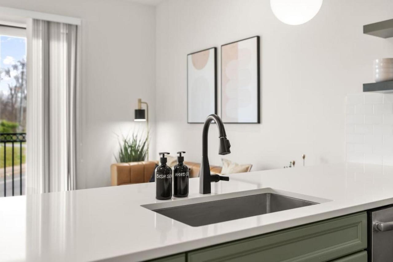Apartment Chic Spacious 2 Bedroom Walk To Coffee And Restaurants