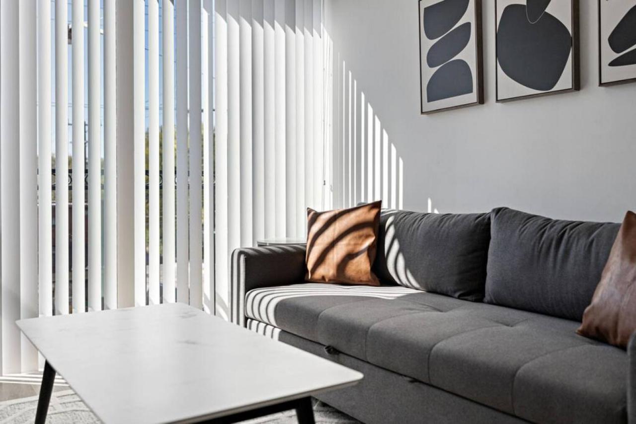 Hip New Near Broadway And Trendy East Nash With 5 Beds