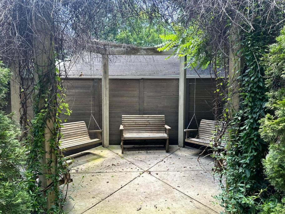 Holiday home The Painted Muse I Stylish 3br With Rooftop Hot Tub In East