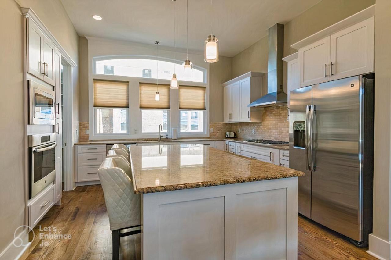 Glitz & Guitars I Stylish 3br With Rooftop Hot Tub In East Holiday home
