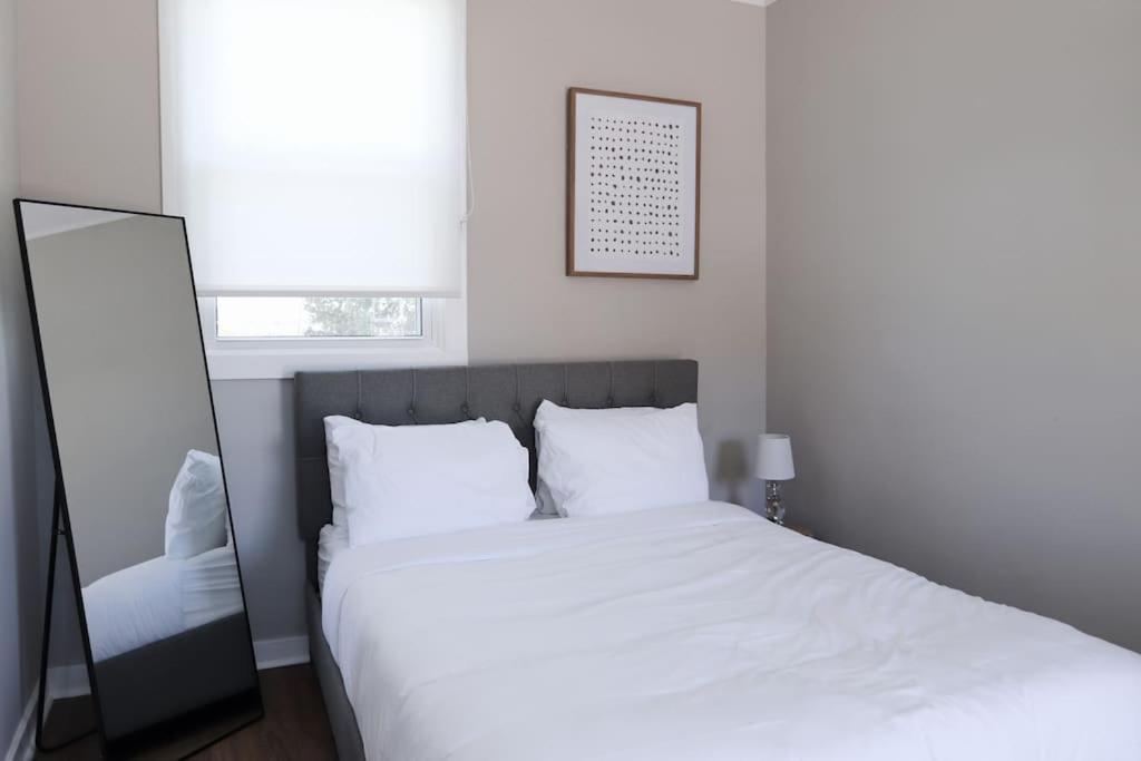 Inn Bright 1 Bedroom 10 Mins To *