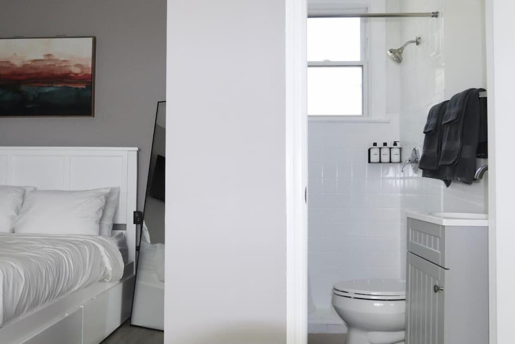 Quaint 1br 10 Min From *