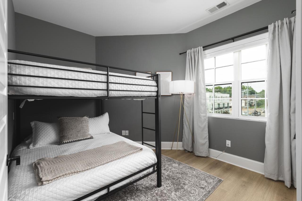 Near Downtown Broadway & Stadium - Free Parking Nashville