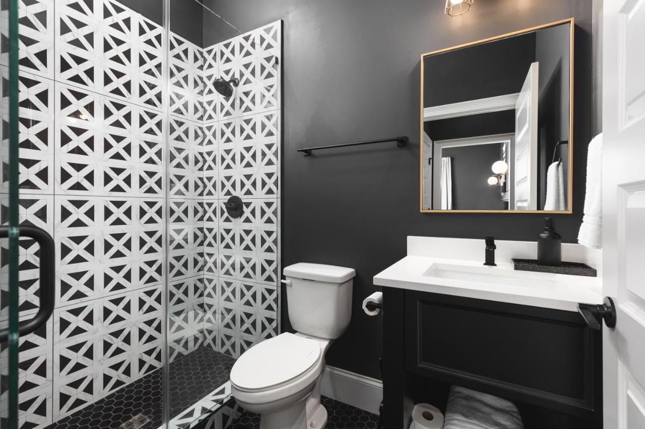 Near Downtown Broadway & Stadium - Free Parking Nashville