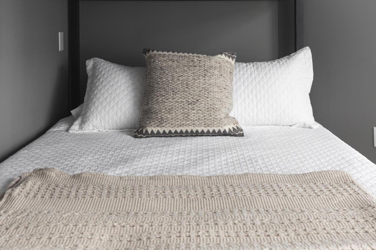 Apartment Near Downtown Broadway & Stadium - Free Parking Nashville