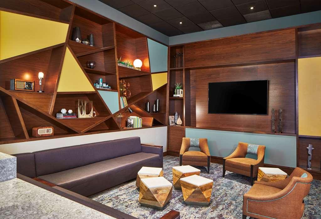 Hotel Embassy By Hilton Downtown 3*