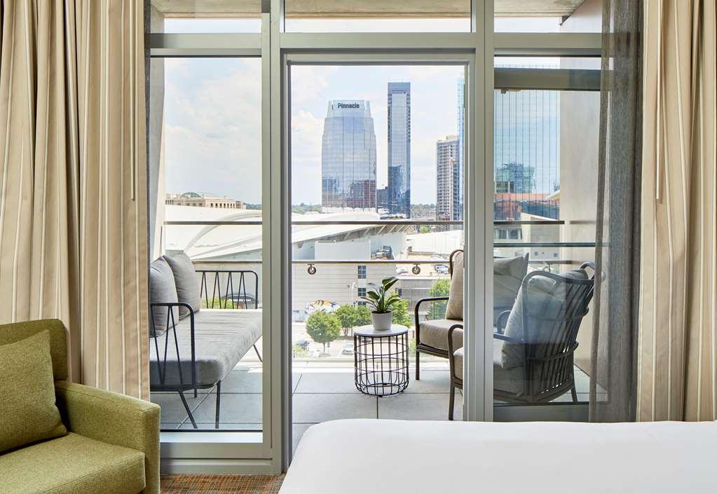 Hotel Embassy By Hilton Downtown