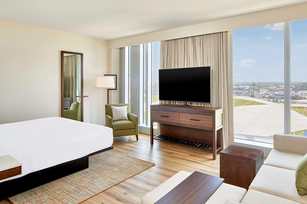 Embassy By Hilton Downtown Nashville