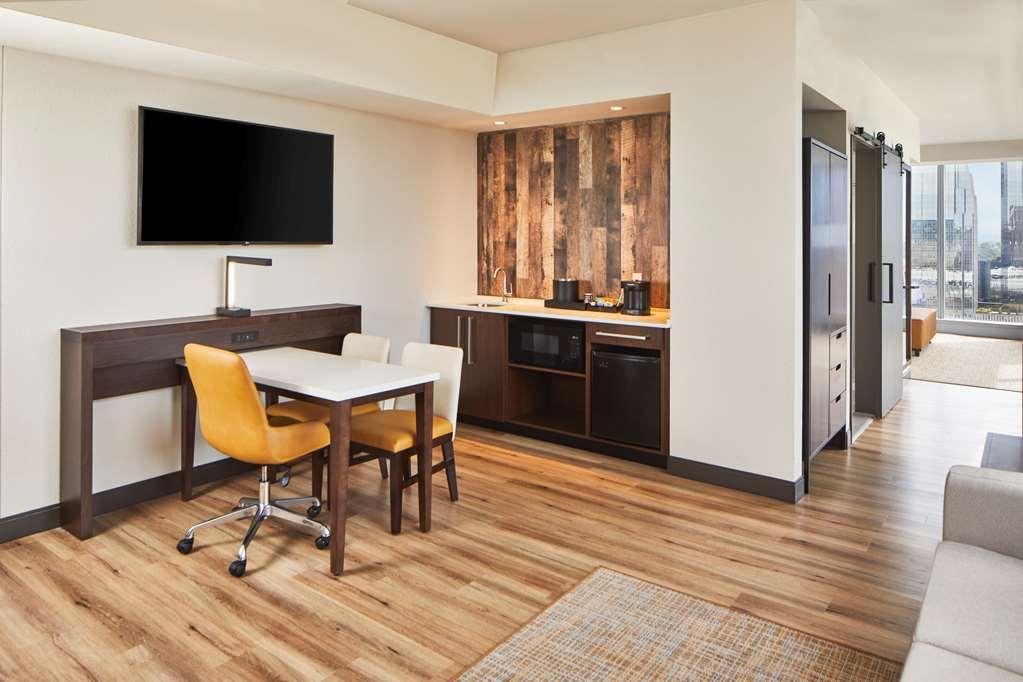 Embassy By Hilton Downtown Nashville