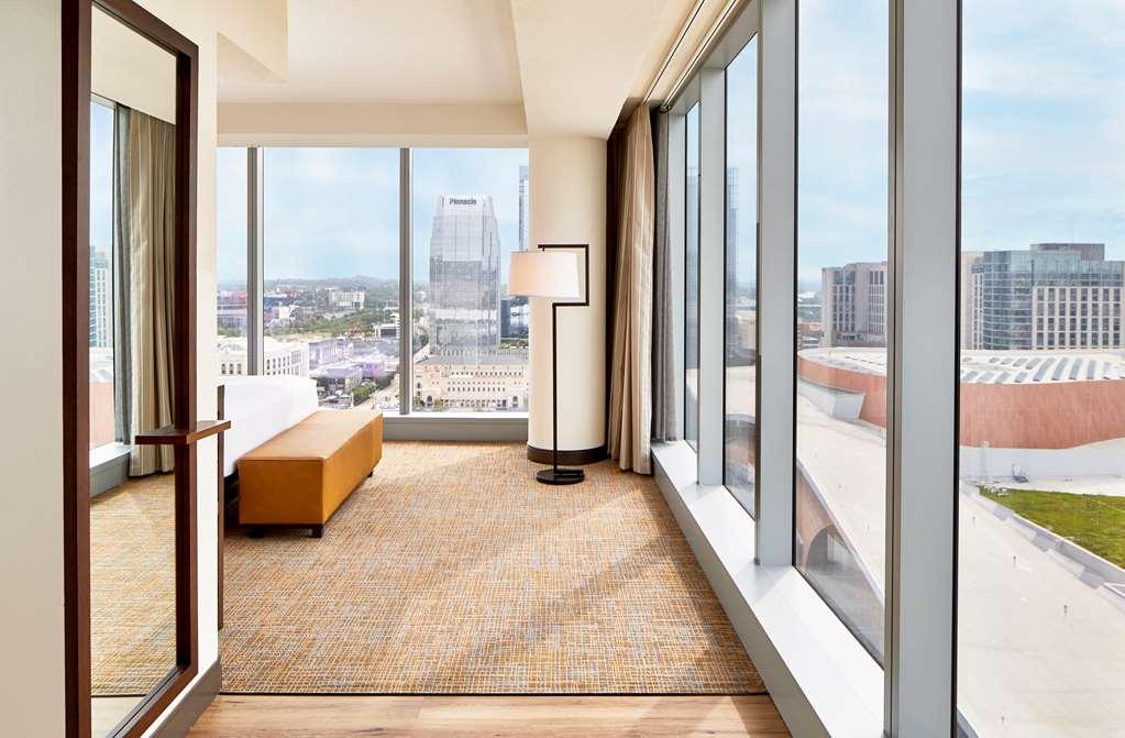 Embassy By Hilton Downtown Hotel Nashville