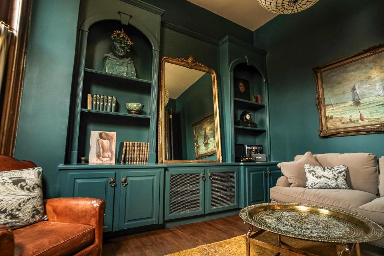 Henrie House I Luxury 4br Downtown Historic Gem With Library & Patio Nashville