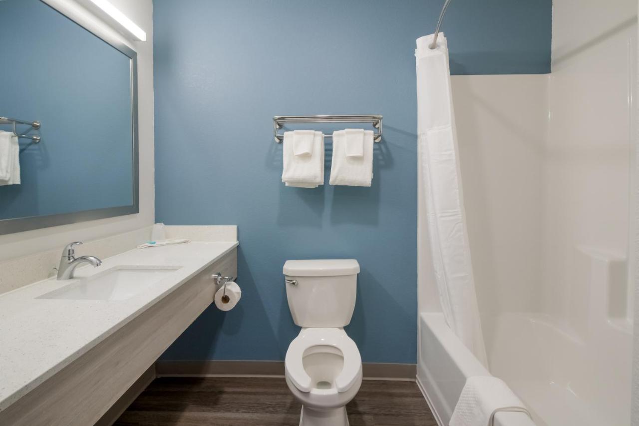 Hotel Woodspring Hermitage - Airport 3*