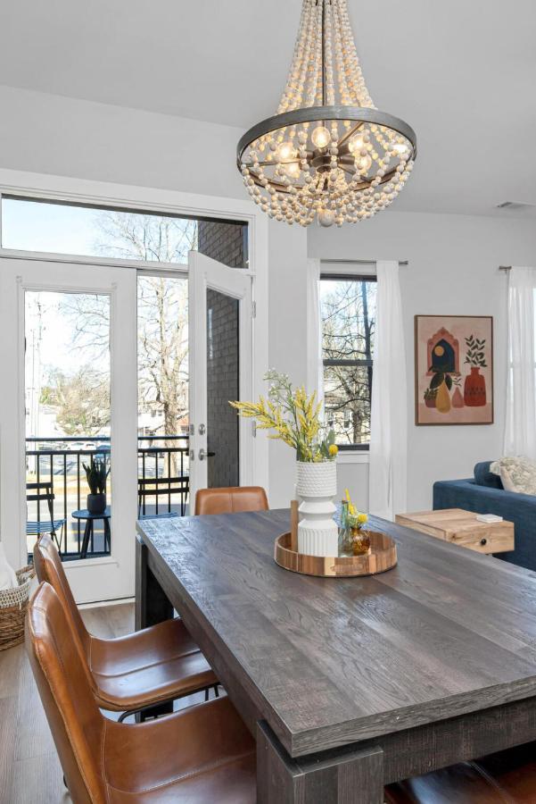 Refreshing 2 Bedroom, 3 Bed W Free Parking Near Restaurants Nashville