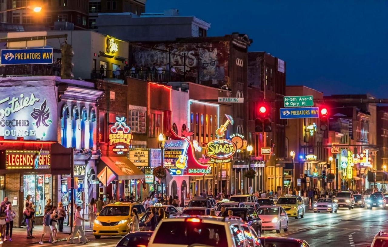 Downtown Condo, Walk To Broadway With Free Parking Nashville