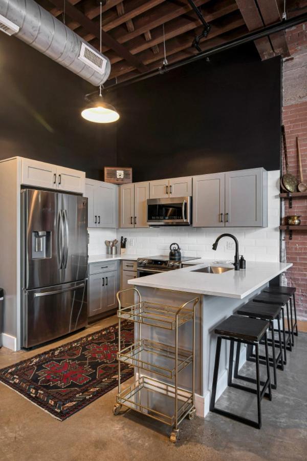 Holiday home One-of-a-kind! Roll Up Garage Door-pool, Speakeasy Nashville