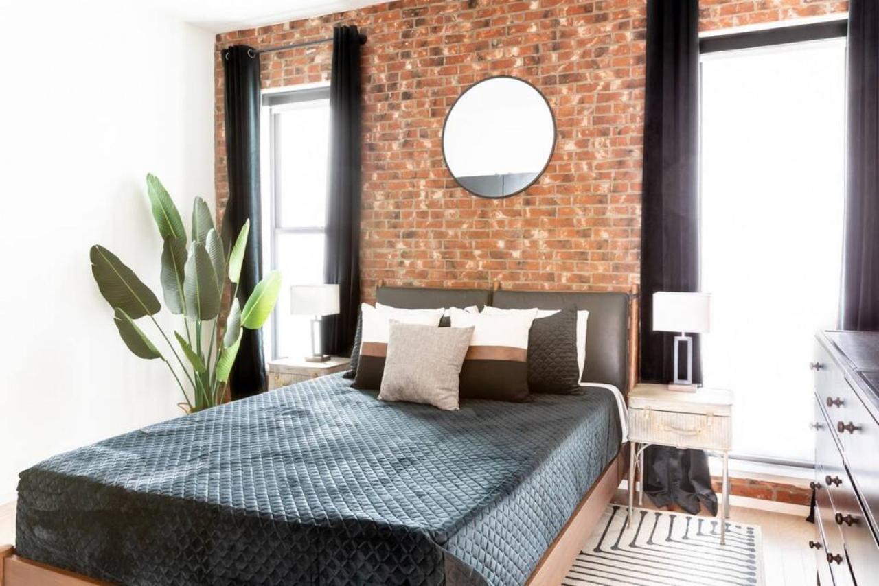 Stunning River View Walk To Downtown Rooftop Patio * Nashville