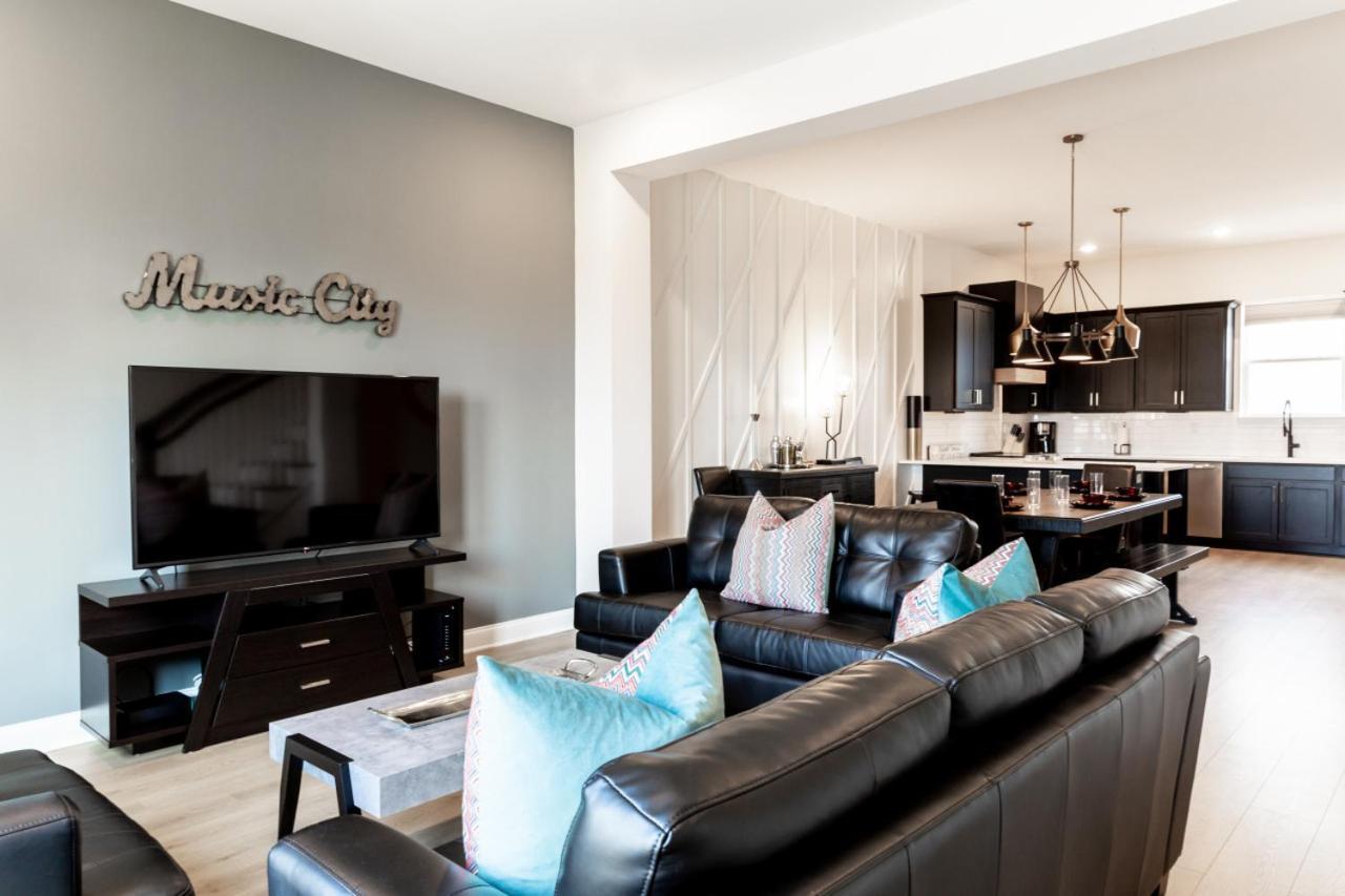 Diamond Retreat Townhome 7 Beds 3 Mi To Downtown Holiday home Nashville