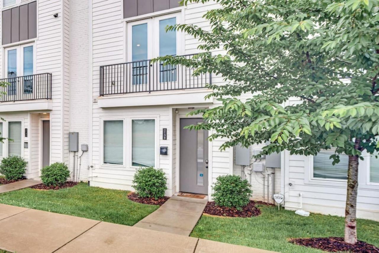 Diamond Retreat Townhome 7 Beds 3 Mi To Downtown * Nashville
