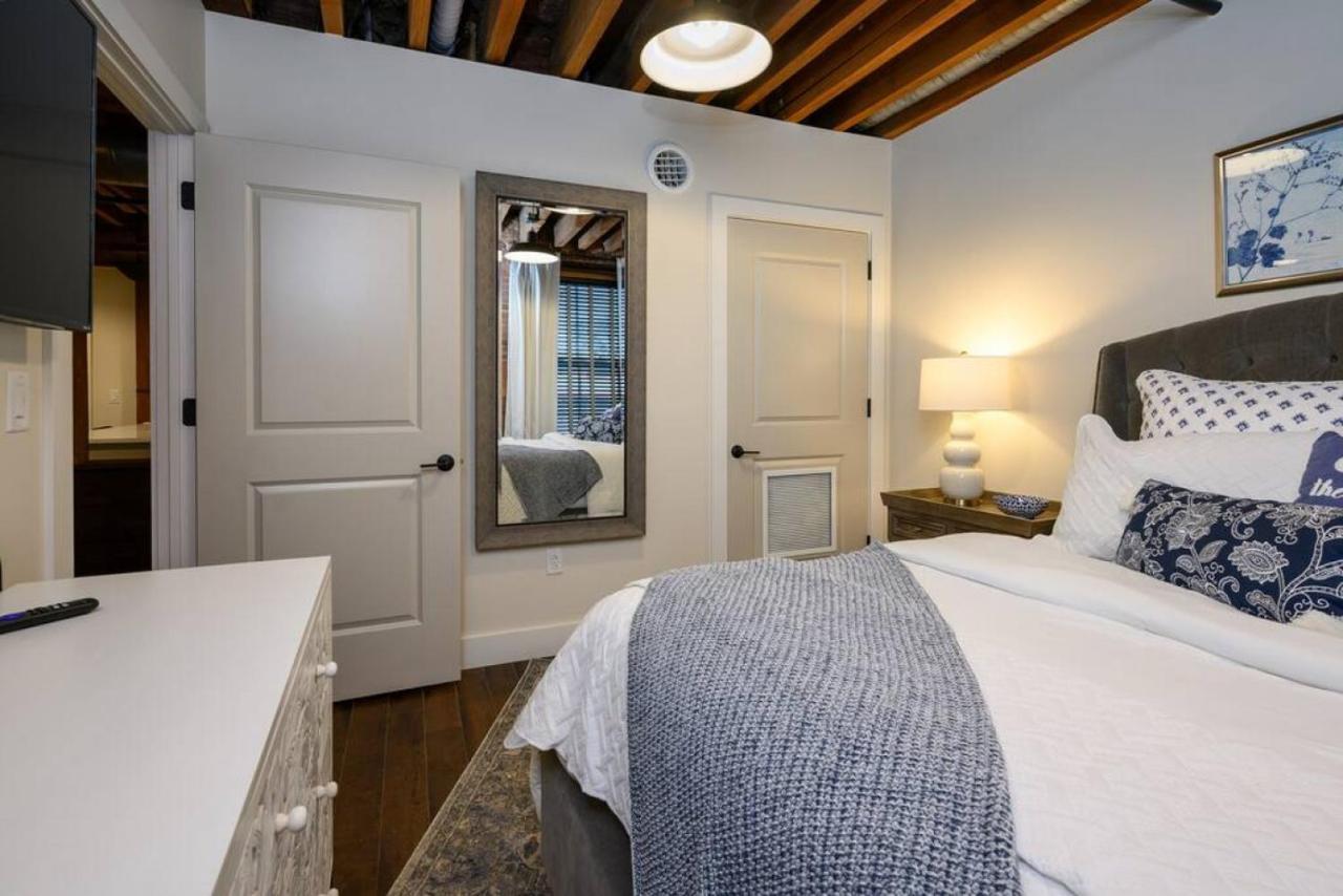 Holiday home Regal Retreat In Pool Gym Free Parking