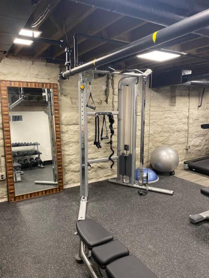 Regal Retreat In Pool Gym Free Parking Holiday home Nashville