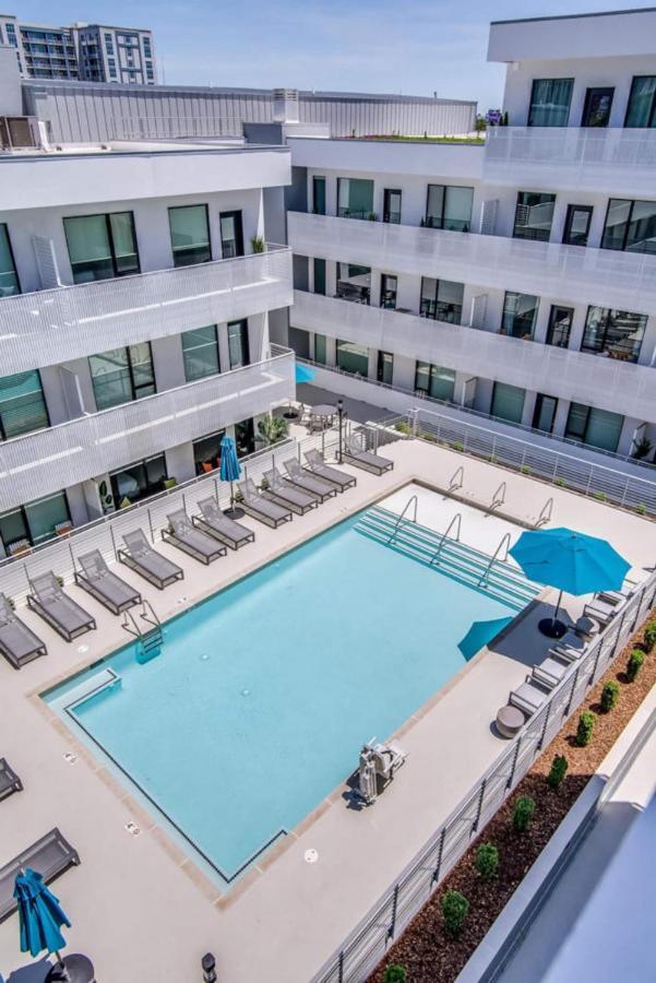 Unique With Pool, Patio, Parking * Nashville