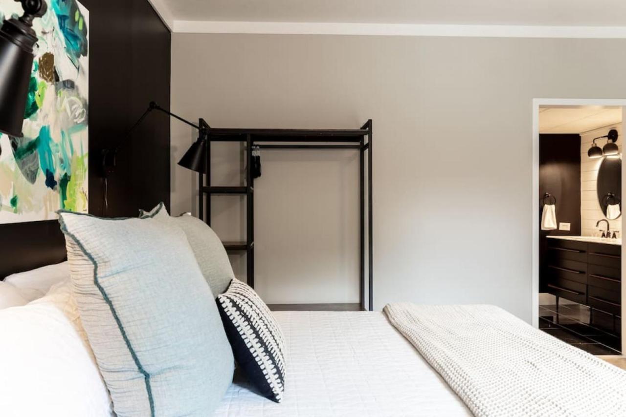 Famous Music Row Presidential 2 Bedroom, 2 Bathroom, 4 Beds Holiday home Nashville