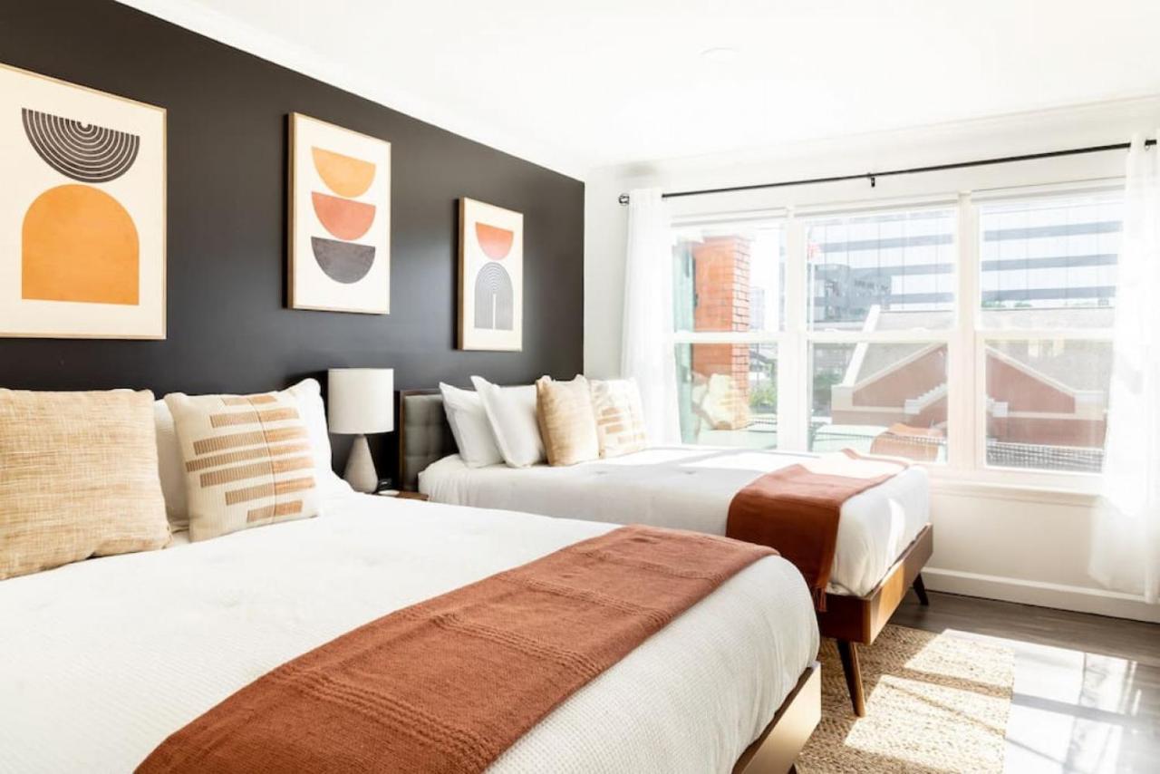 Stylish Downtown 3 Beds, 1 Bedroom With Private Patio, Parking * Nashville