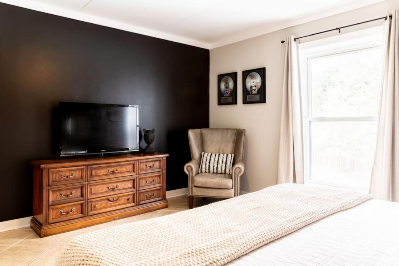 Holiday home Famous Music Row Presidential 2 Bedroom, 2 Bathroom, 4 Beds Nashville