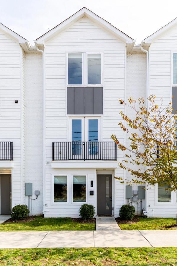 Diamond Retreat Townhome 7 Beds 3 Mi To Downtown Holiday home Nashville
