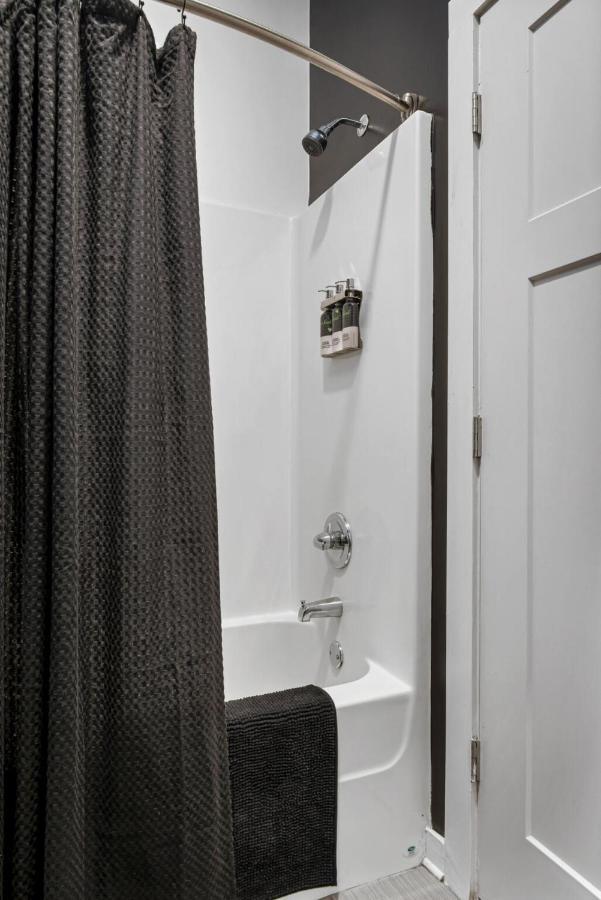 Walk To Vanderbilt And Belmont - Shuffle Board And Free Parking * Nashville