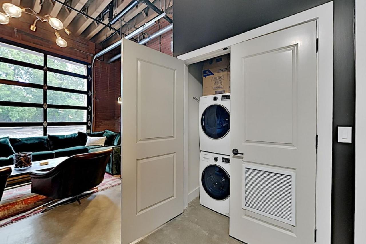 Holiday home One-of-a-kind! Roll Up Garage Door-pool, Speakeasy Nashville