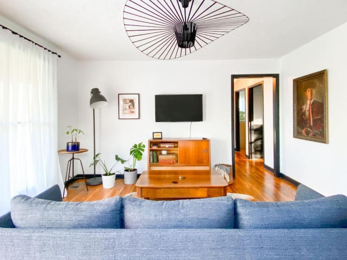 Mid-century Modern Near Downtown With Free Parking Nashville