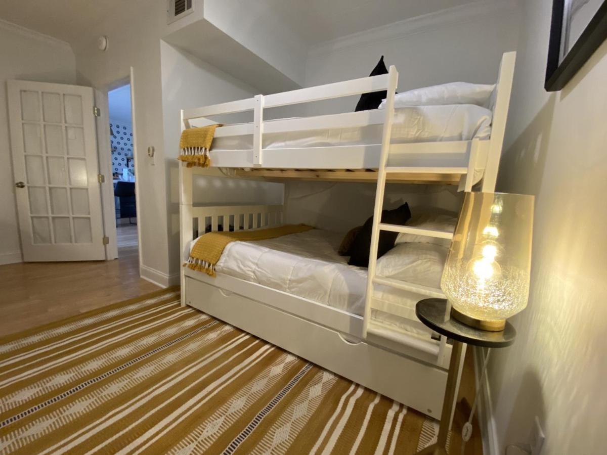 Holiday home Music 2 Bedroom 5 Beds Pool Parking