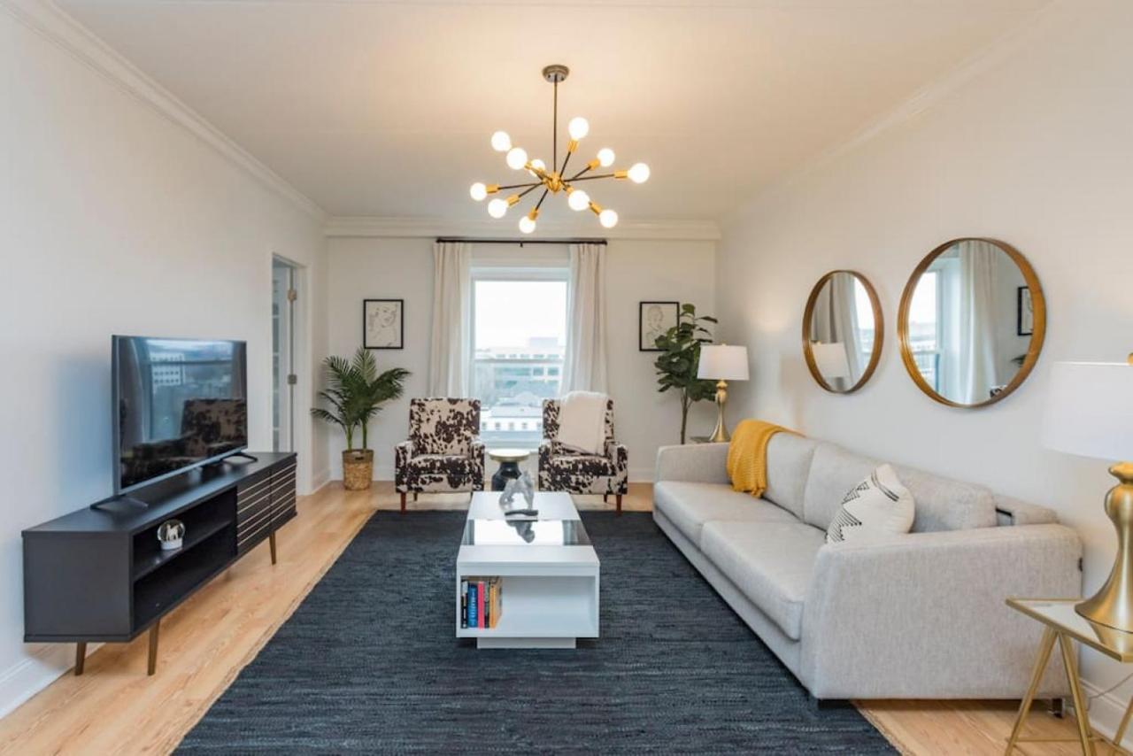Music 2 Bedroom 5 Beds Pool Parking