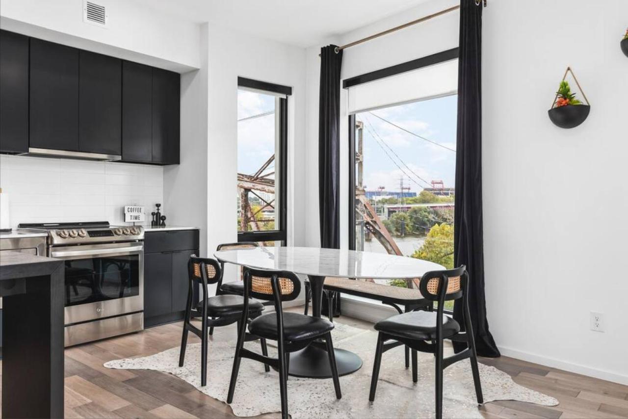 3 Bedroom Oasis On The River With 2 Private Patios Apartment Nashville