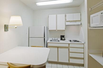 Hotel Homewood Airport 3*