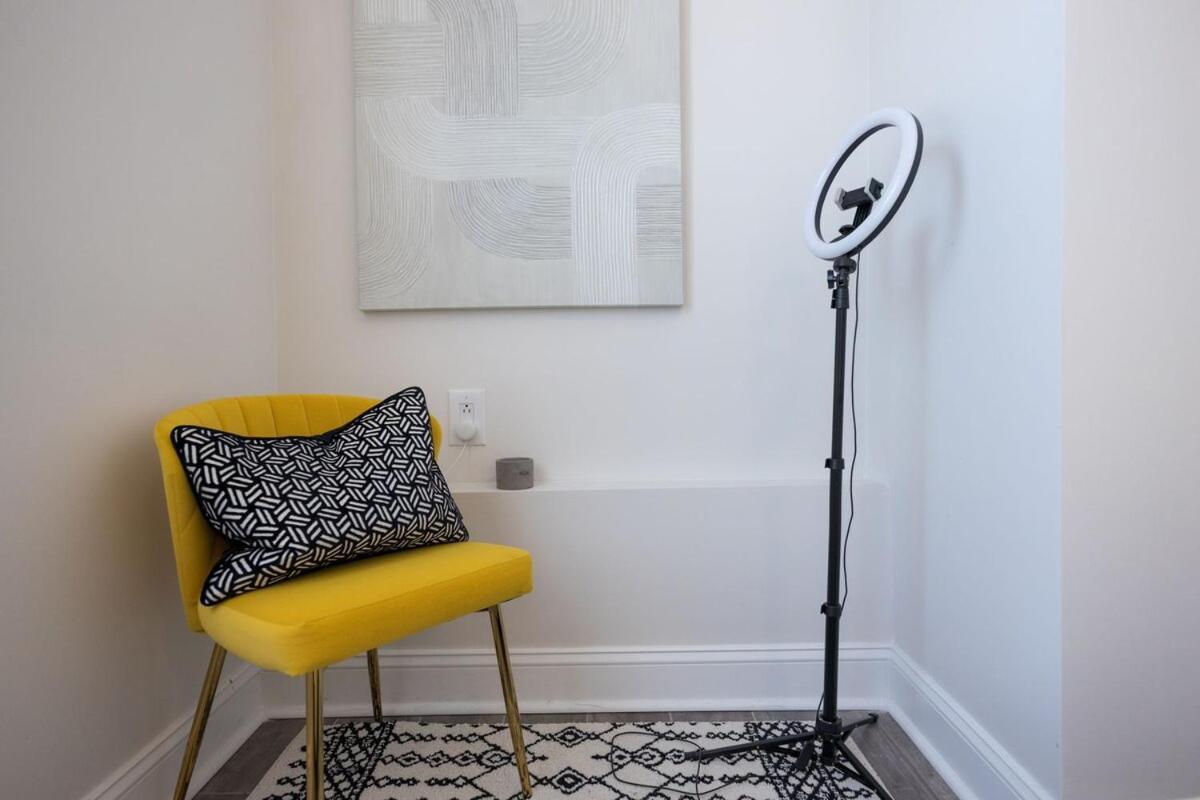 Nash Luxe W King & Fire Pit Fun & Games! Hotel 3*