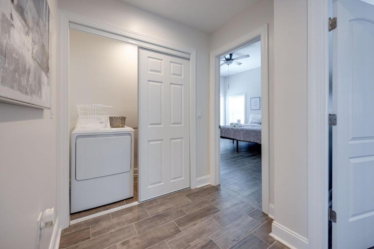 Hotel Nash Luxe W King & Fire Pit Fun & Games! 3*