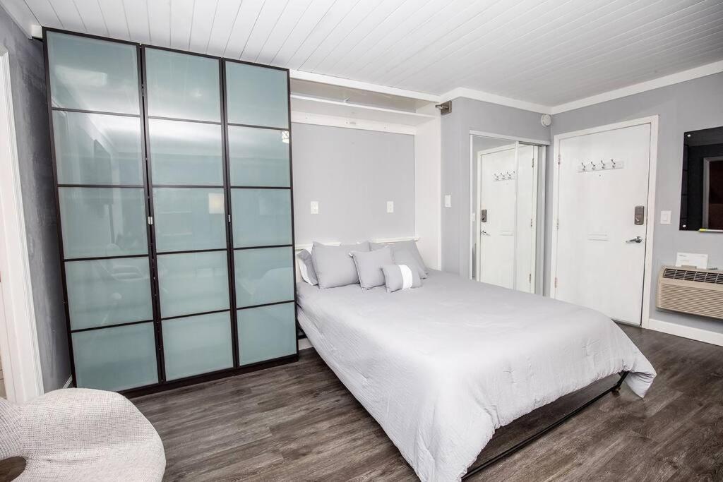 Walk To 12 South, 7 Min To Downtown, Free Parking! Apartment