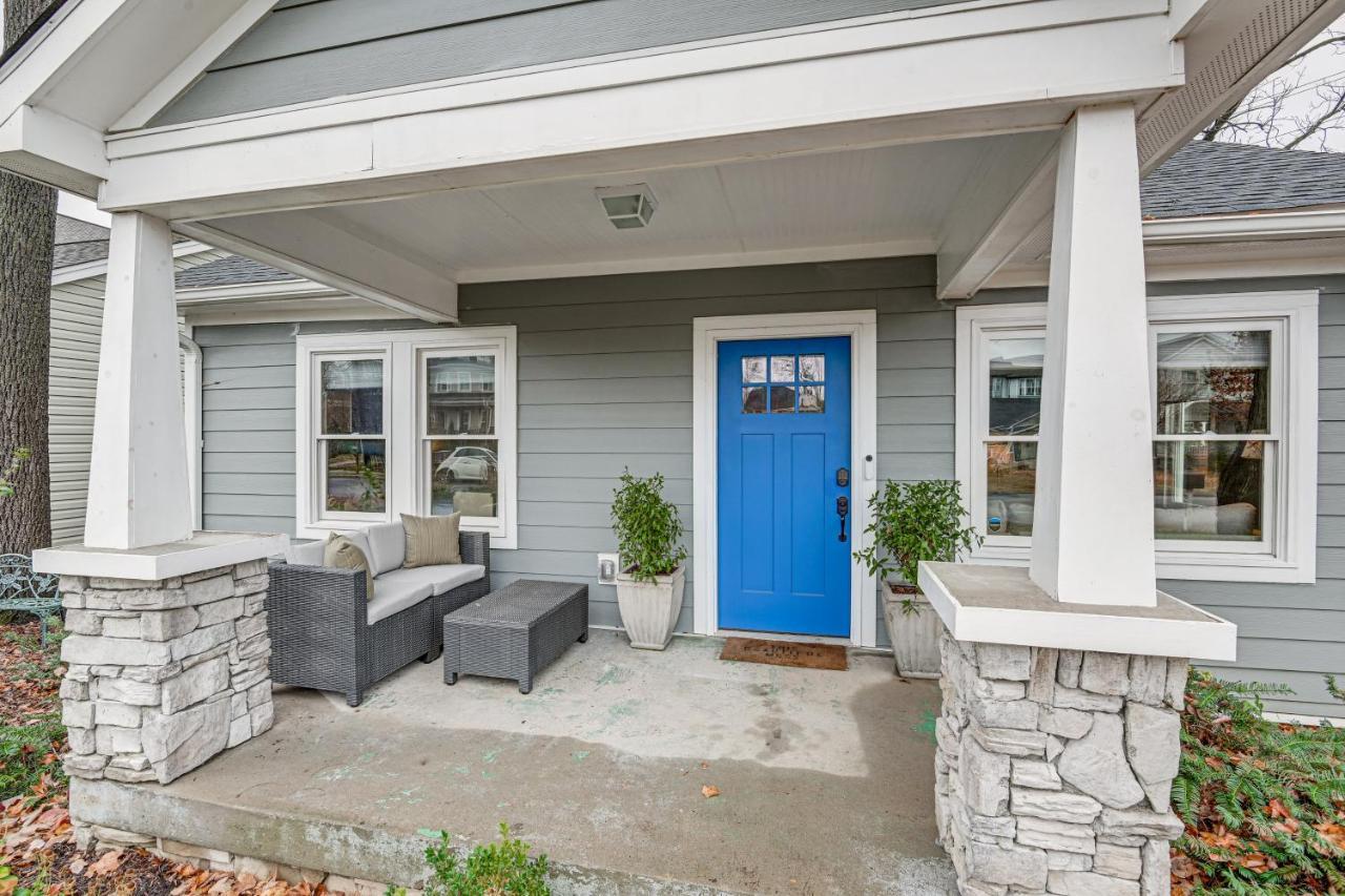 Charming With Fire Pit, Indoor Sauna! Holiday home Nashville