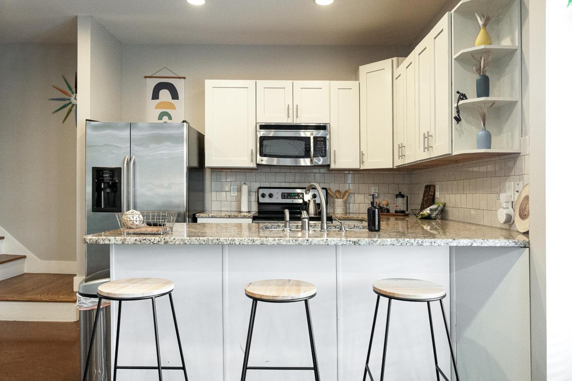 Apartment With Balcony Close To Broadway Nashville