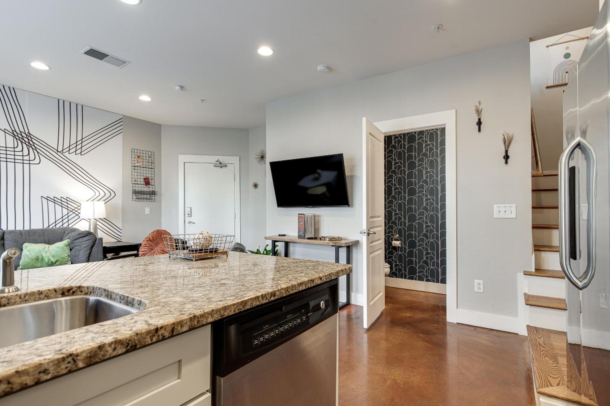 With Balcony Close To Broadway *
