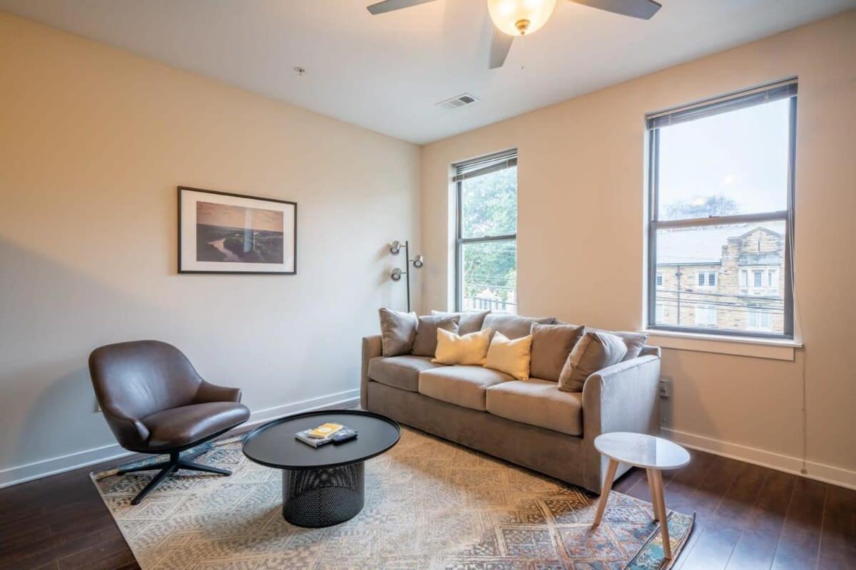 Apartment Cozysuites Musicrow Astonishing Sdo With Free Parking 08 Nashville