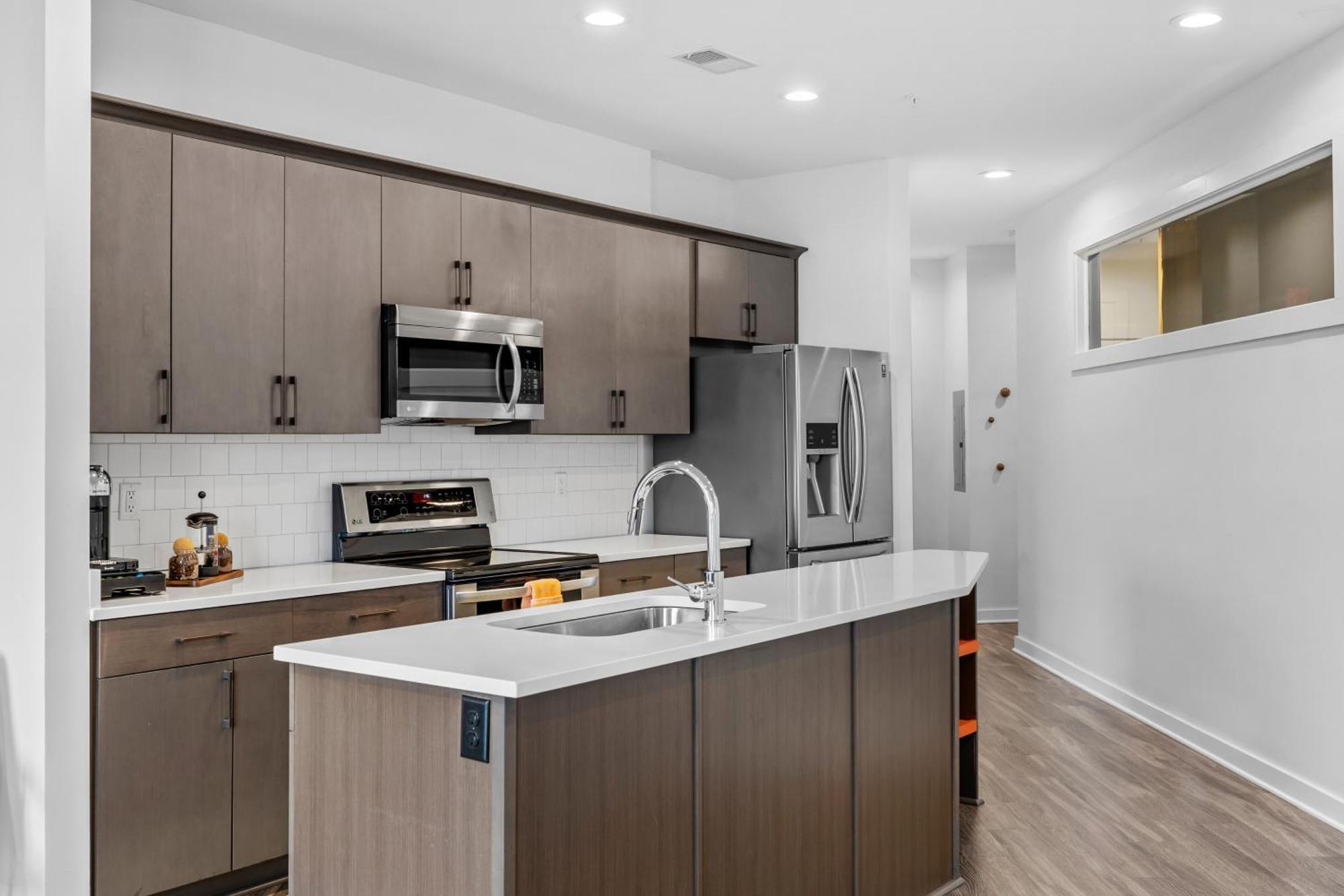 Apartment Modern, Free Parking, Walk To Everything