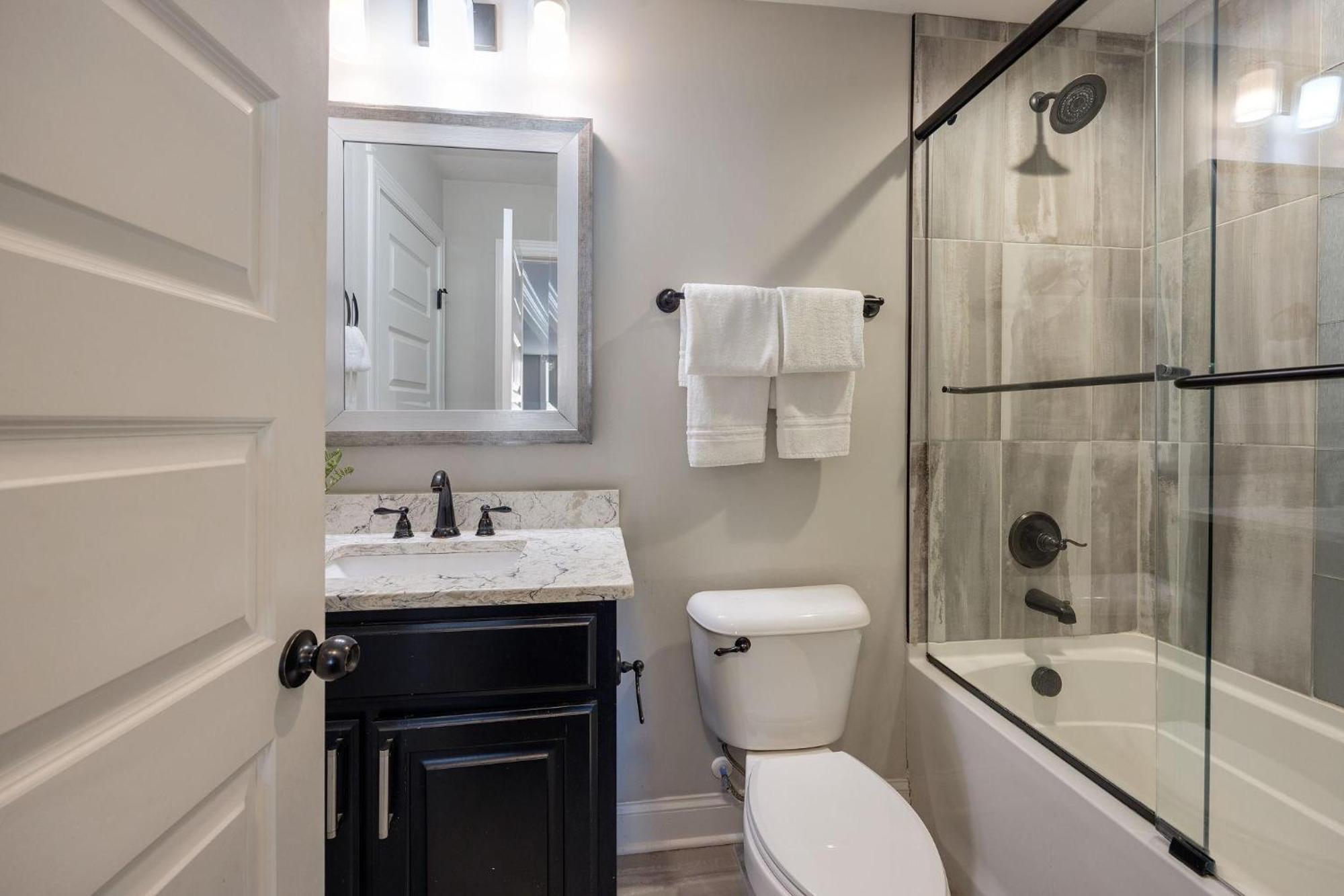 Gulch Melody - Private Rooftop - Heart Of Gulch Holiday home *