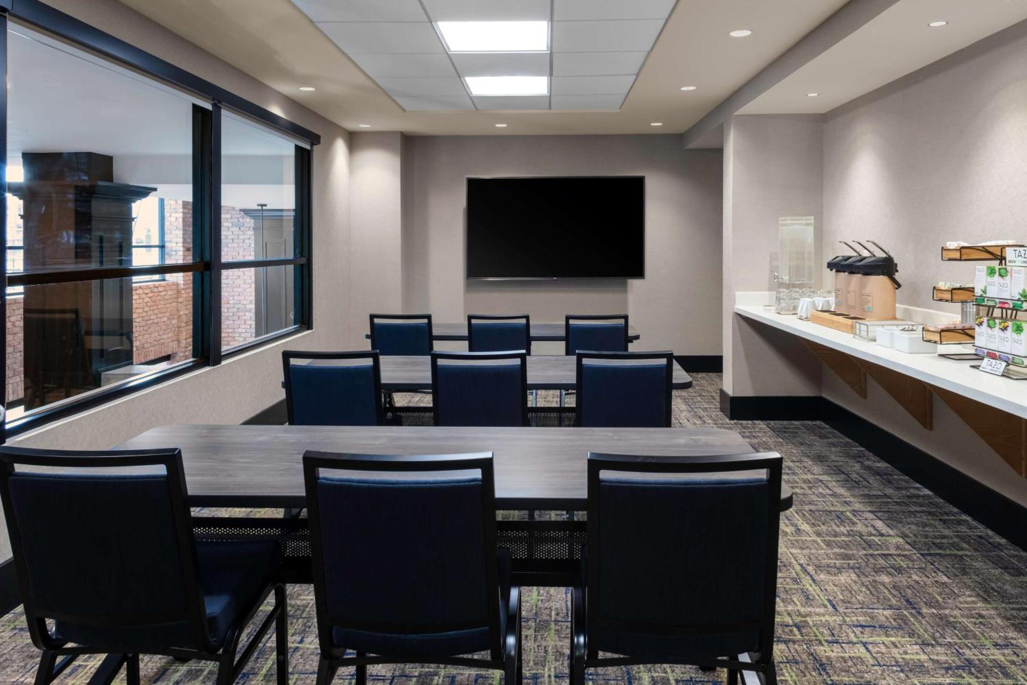 Hyatt House Downtown-convention Center 3*