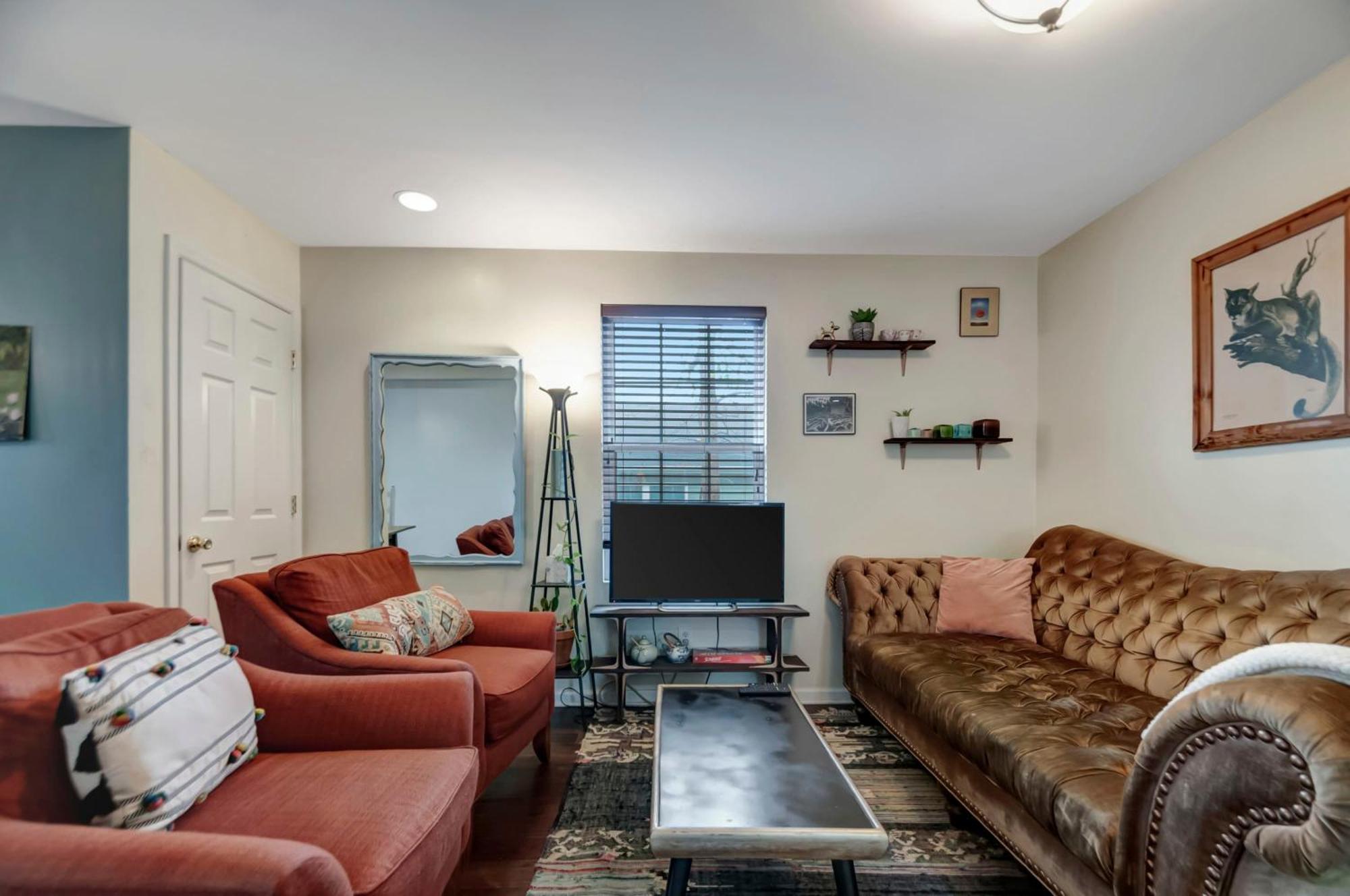 3 Bd 2 Bath Walking Distance To Nations *