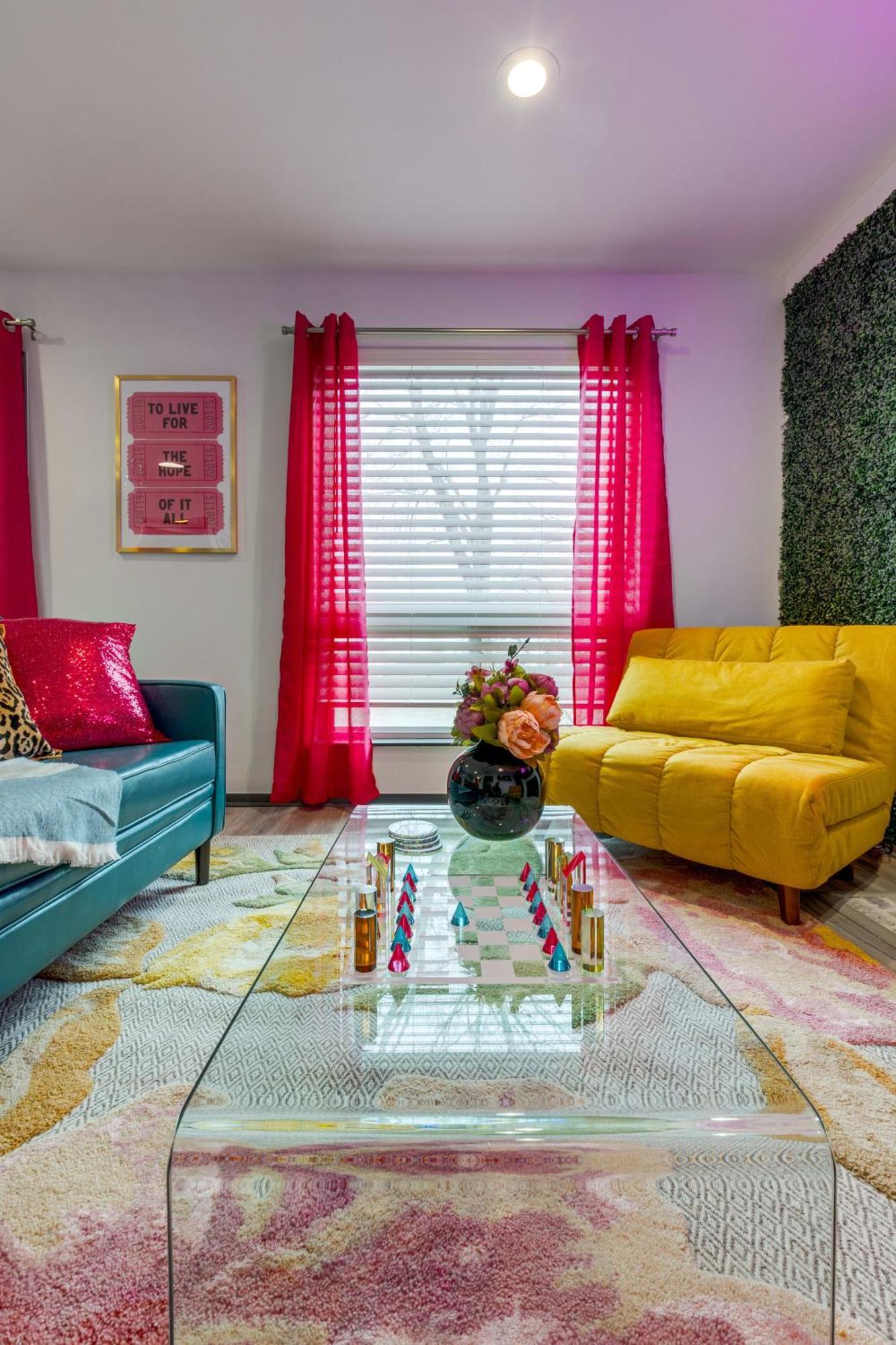 Swifties Sittin By The Water Apartment